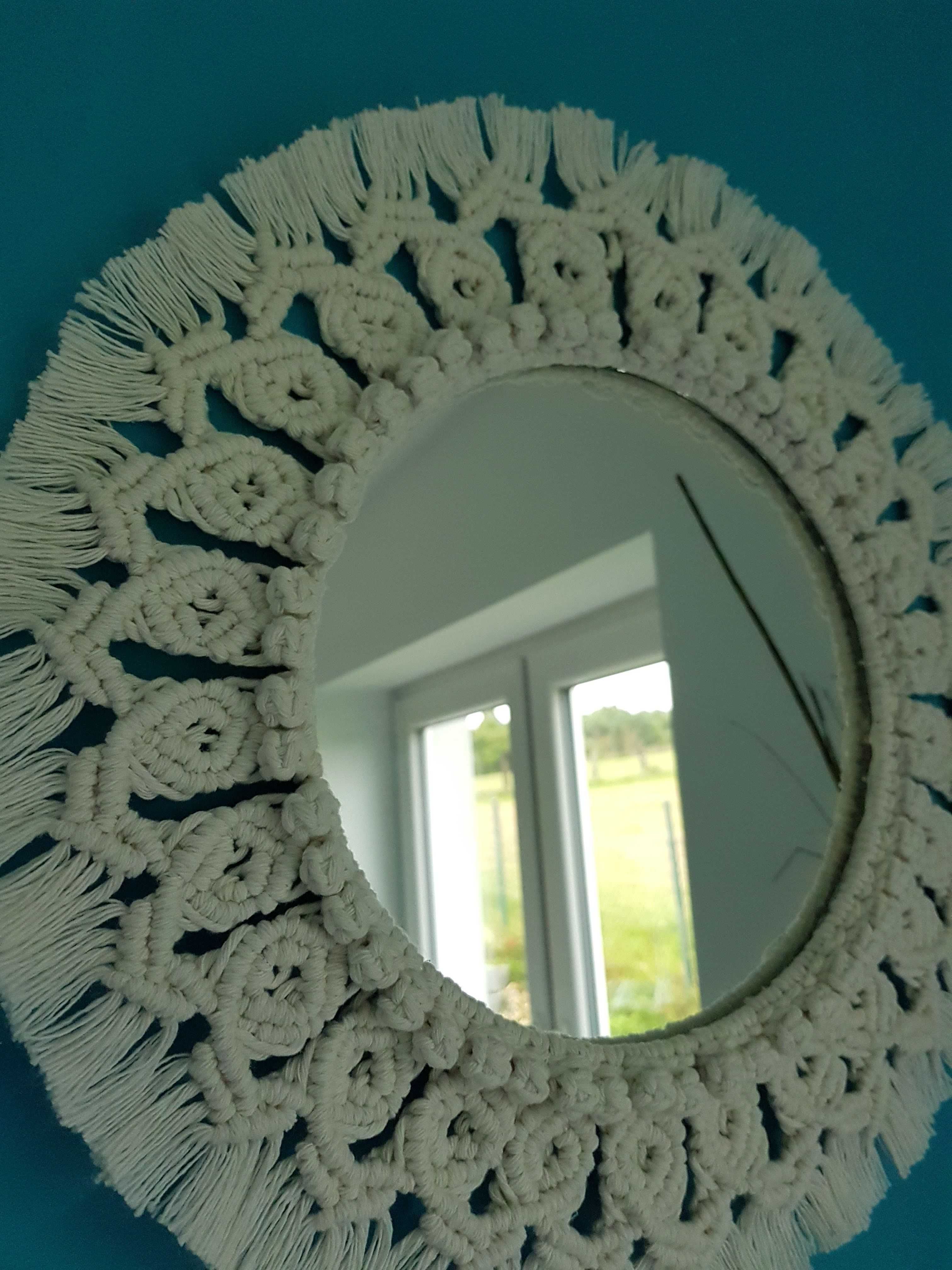Mandala biała / lustro w makramie