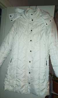 Тепле біле куртка пальто