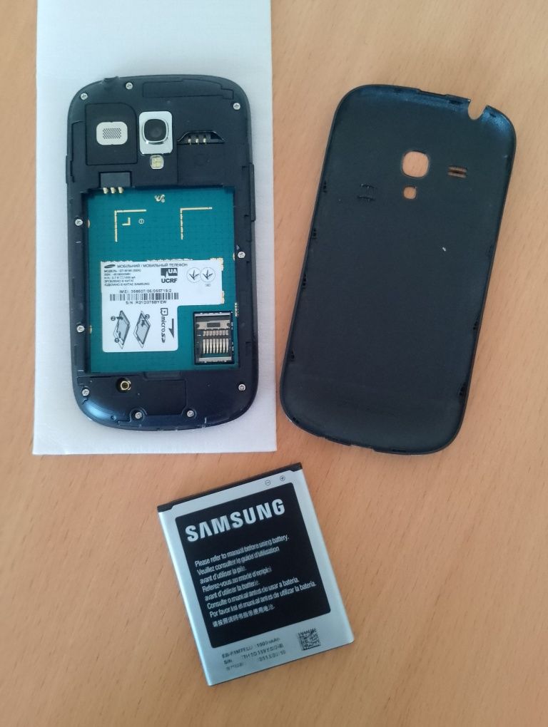 Телефон Samsung GALAXY S lll mini