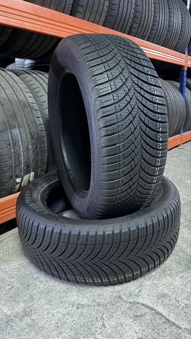 Pneus 205/55r16 GoodYear Vector 4Seasons XL com 80% de piso