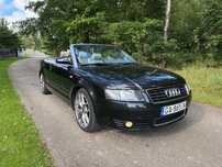 Audi A4 cabrio 2.4 gaz skóry nawigacja 18 alusy nowe opony całoroczne