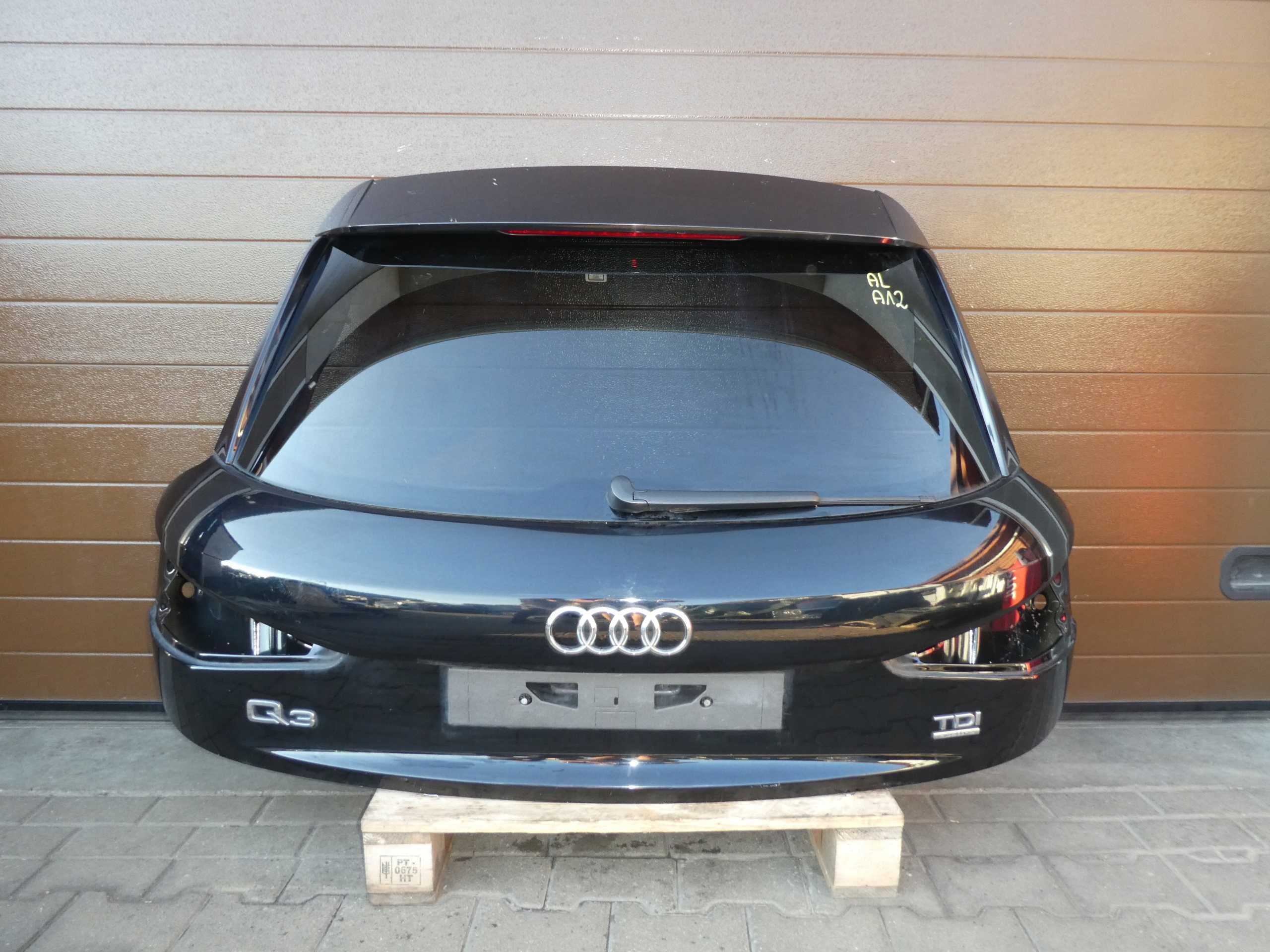 Audi Q3 8U Крышка багажника ляда