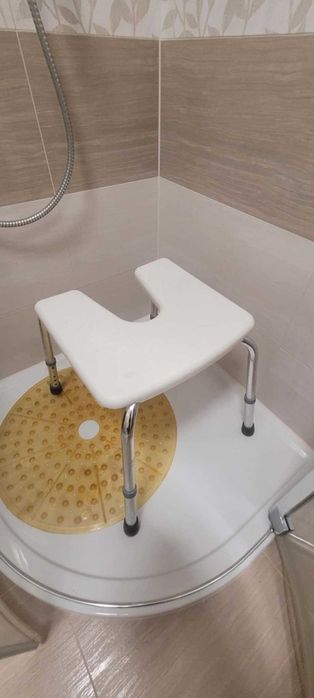 Krzesło ortopedyczne pod prysznic