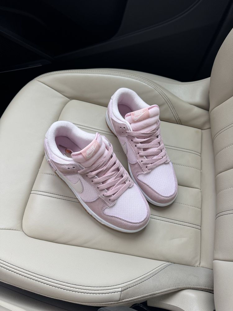 Nike Dunk Low Teddy Bear Pink