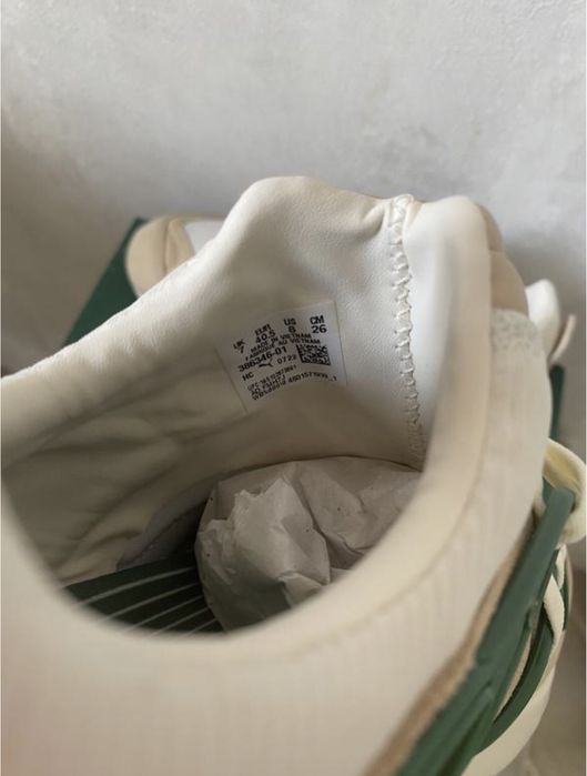 Весняні шкіряні кросівки кроссовки Puma 40,5