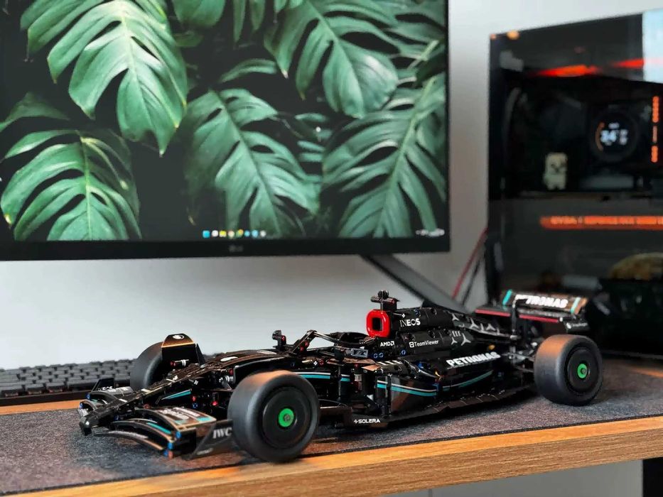 Réplica LEGO F1 Mercedes W14 – Novo por montar