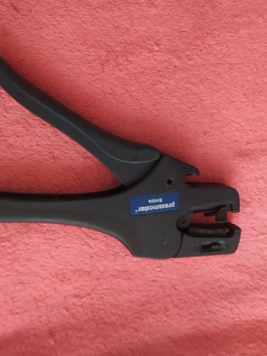 Ściągacz ki izolacji