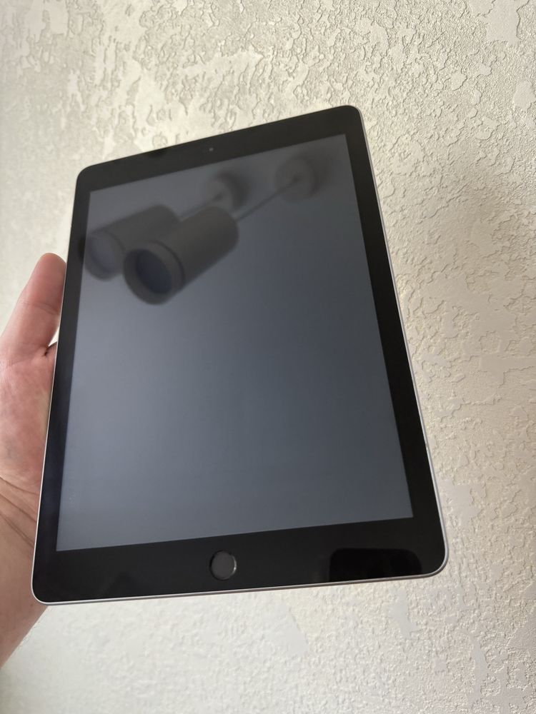 iPad 5 2017 32Gb WiFi Black A1822