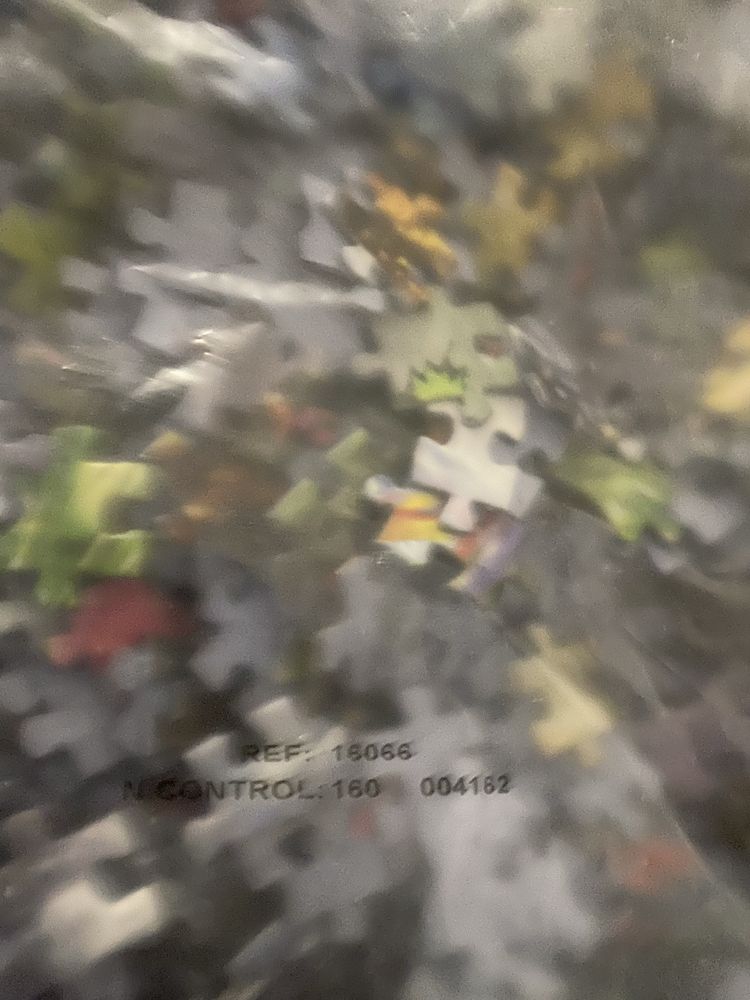 Puzzle Educa 33600 szt elementów W zestawie 7 z 10 worków. Cena za szt
