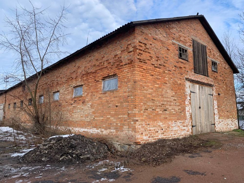 Здається складське приміщення