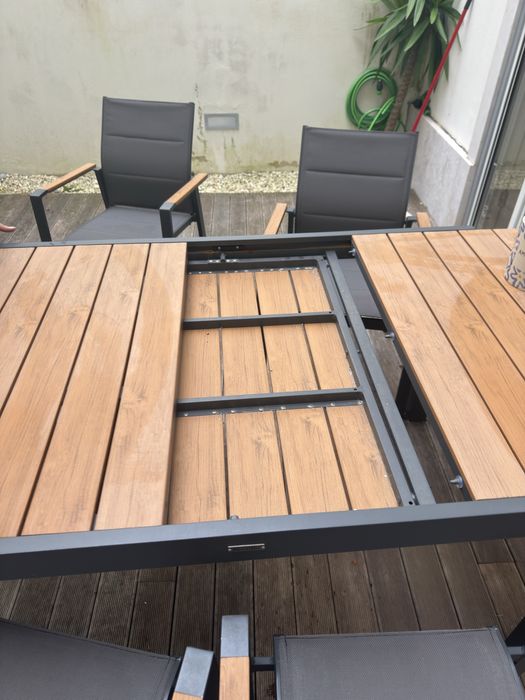 Mesa de jardim extensível