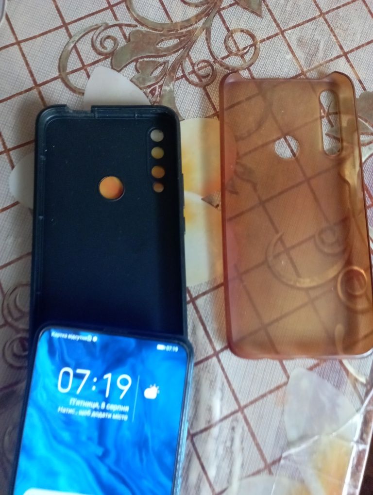 Продам смартфон Xuawei Xonor 9 X 4/128