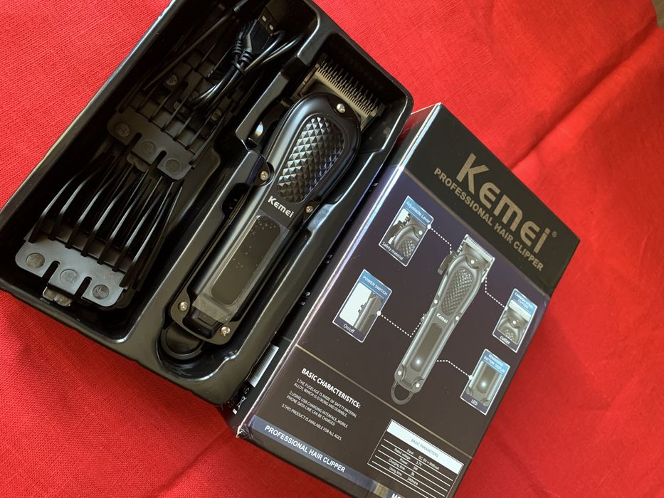 машинка для стрижки на аккамуляторе  KEMEI 1071 профессиональная