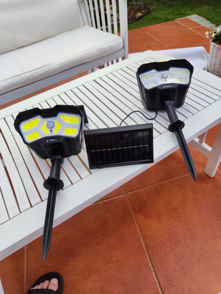 Lampy solarne LED z czujnikiem ruchu