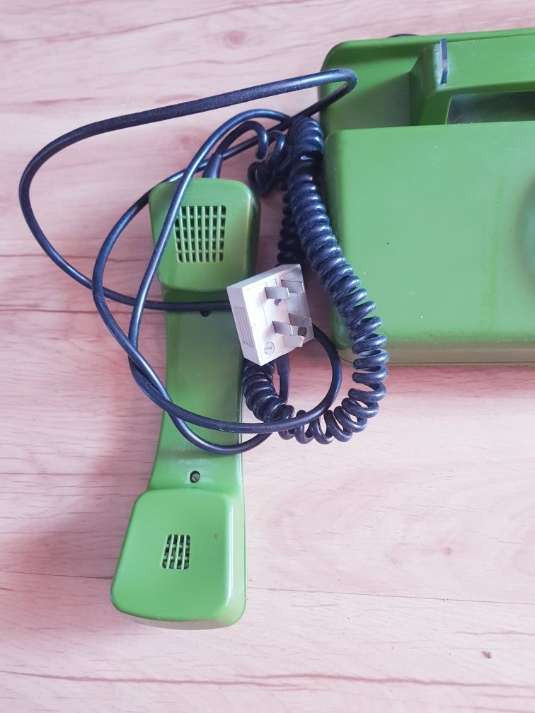 Telefon stacjonarny Tullipan 319 RWT z czasów PRL