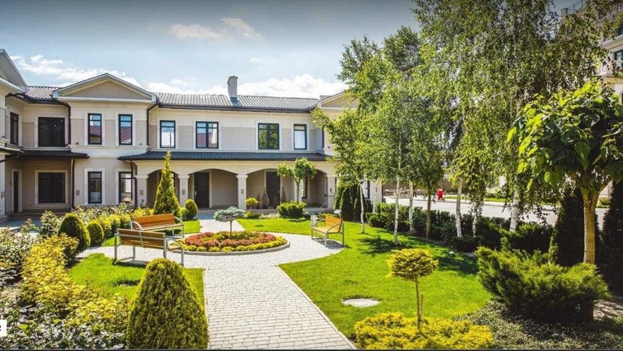 Знижка – 30% Таунхаус 157 кв.м. в центрі селища Авангард