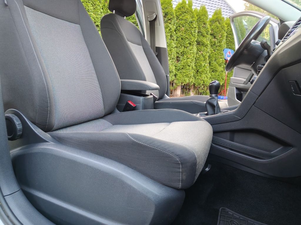 Volkswagen Golf VII Sportsvan 1.2 TSI Trendline BlueMotion 2015r TUV