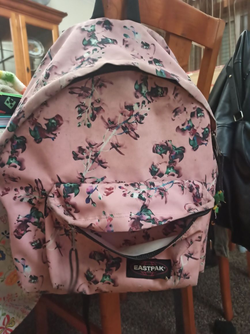 Mochila escolar Eastpak