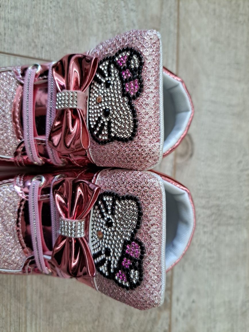 Buty, botki świecące LED Hello Kitty - rozm 26