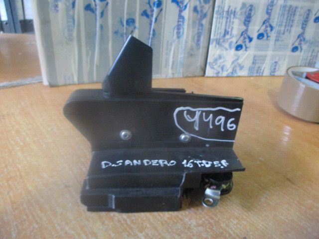 Fecho 825022281RF DACIA SANDERO 2016 5P TD 2 PINOS DACIA SANDERO 2 FASE 1 2016 0.9I 90CV 5P AZUL DACIA SANDERO 2 FASE 2 2017 0.9I 90CV 5P LARANJA TD 2 PINOS