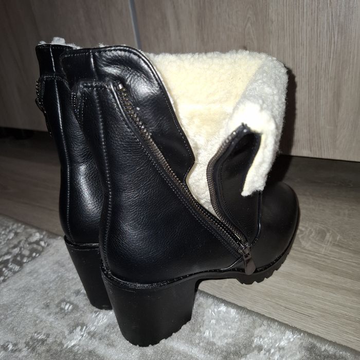 Ботінки, сапожки, чобітки весняні зимові