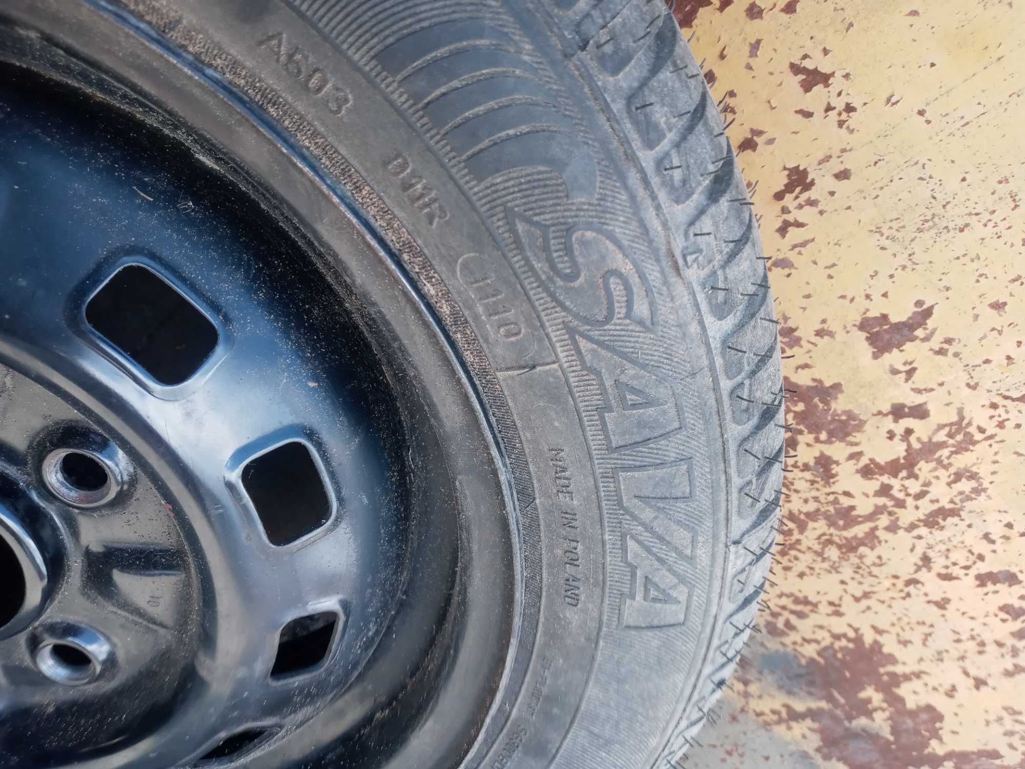 Шини 155/70 r13 росава WQ-101 практично нові пара