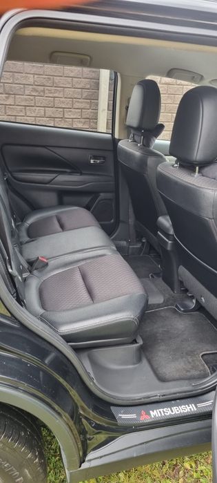 Outlander PHEV, Аутлендер