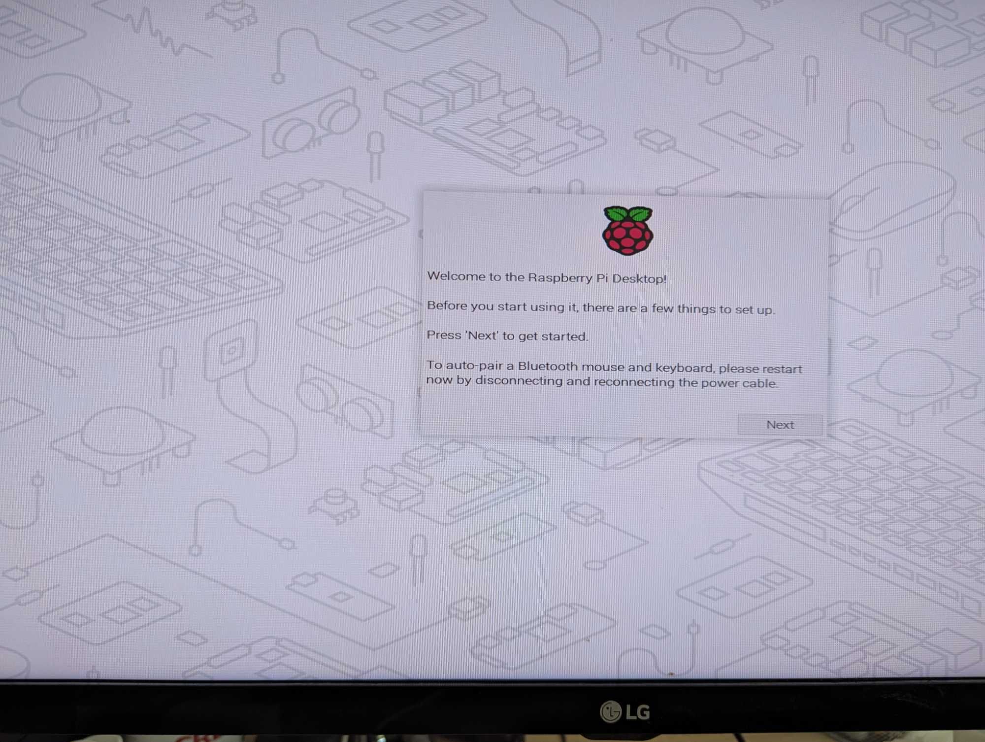 Raspberry Pi 3 model B z etui, karta 32GB, adapter USB, pilot
