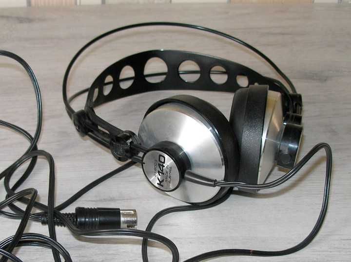 Słuchawki AKG140