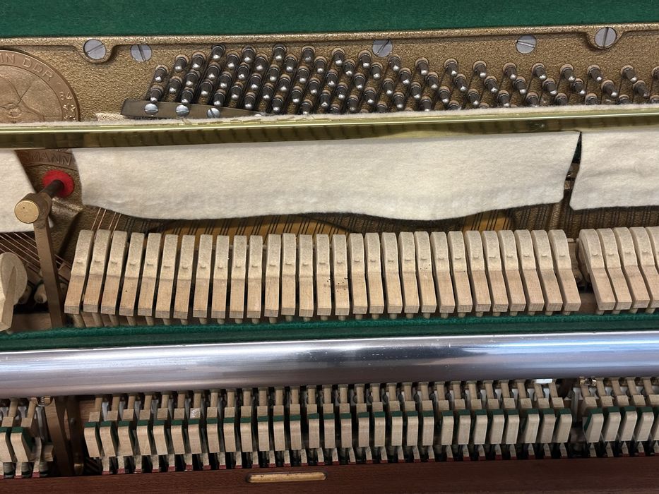 Piano Zimmerman restaurado e afinado