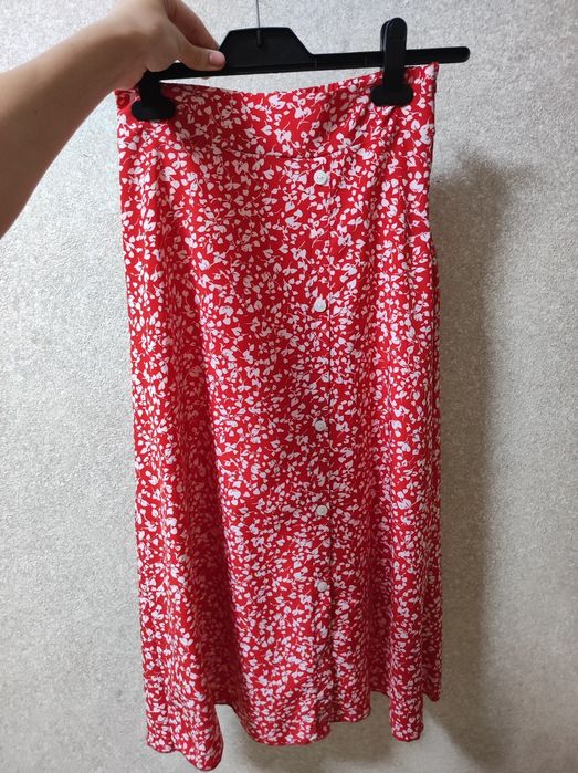 Літня спідниця червона