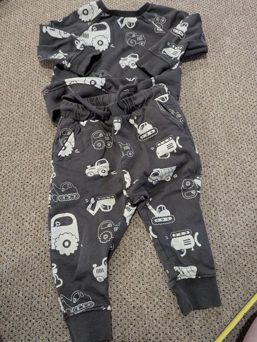 H&M bawełniany dresowy komplet 80-86 cm koparki traktory bez plam i dz