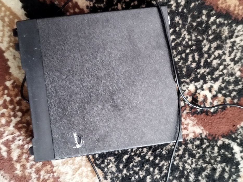 Odtwarzacz kasetowy z czasów PRL-u