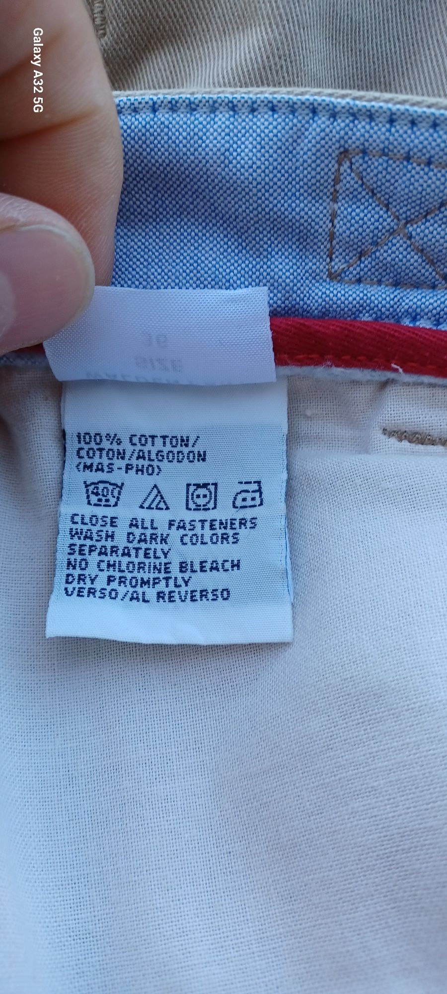 Spodnie Tommy Hilfiger.