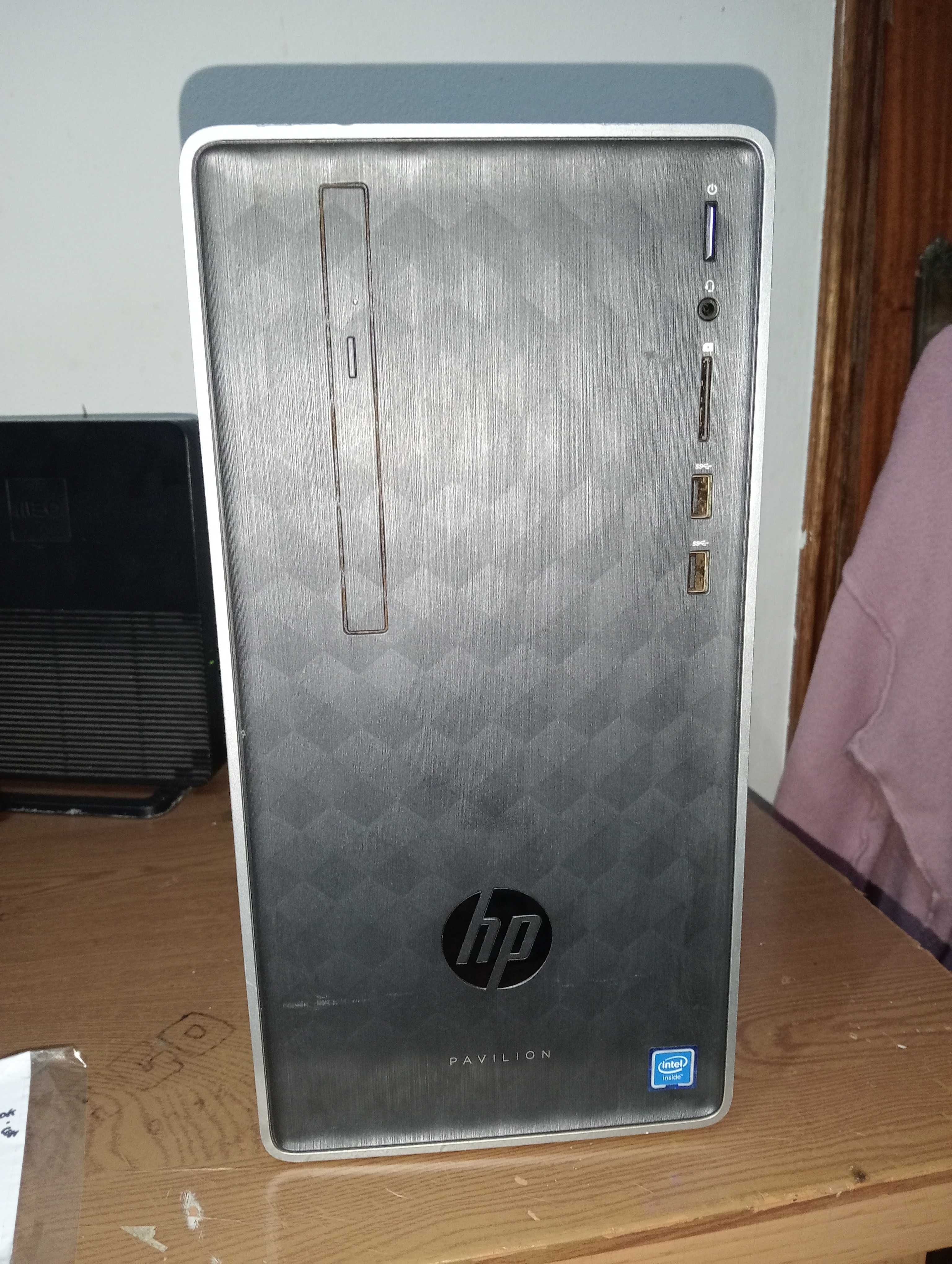 Torre de computador HP