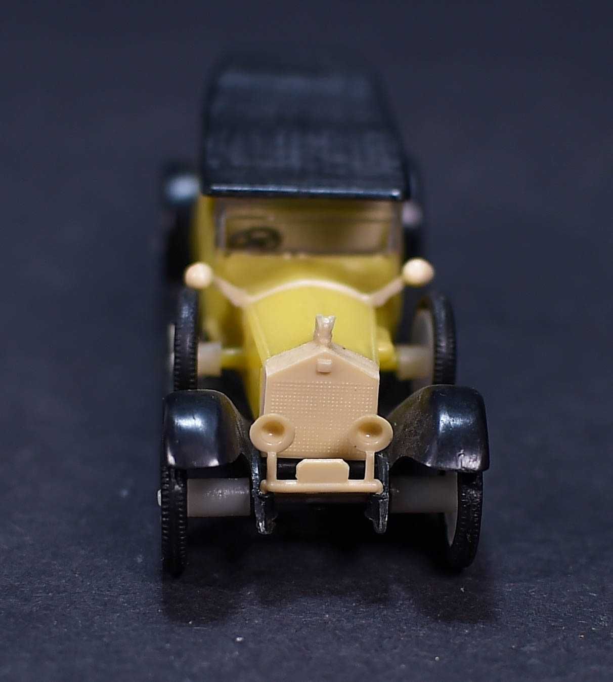 Samochodzik # Estetyka - Roll's Royce 1907 (żółty)