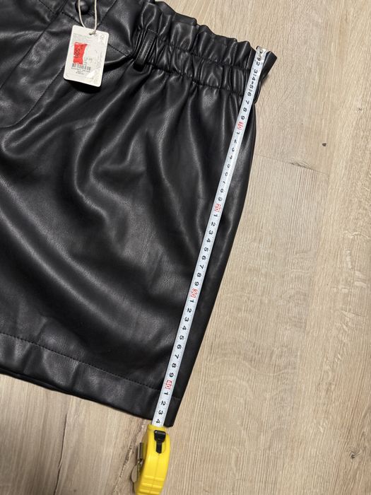 шкіряні шорти на резинці і високій посадці primark 46/2-3xl