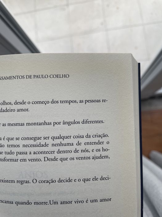 Livro Pensamentos de Paulo Coelho