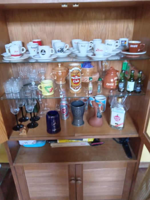 Chávenas de café mais pires.