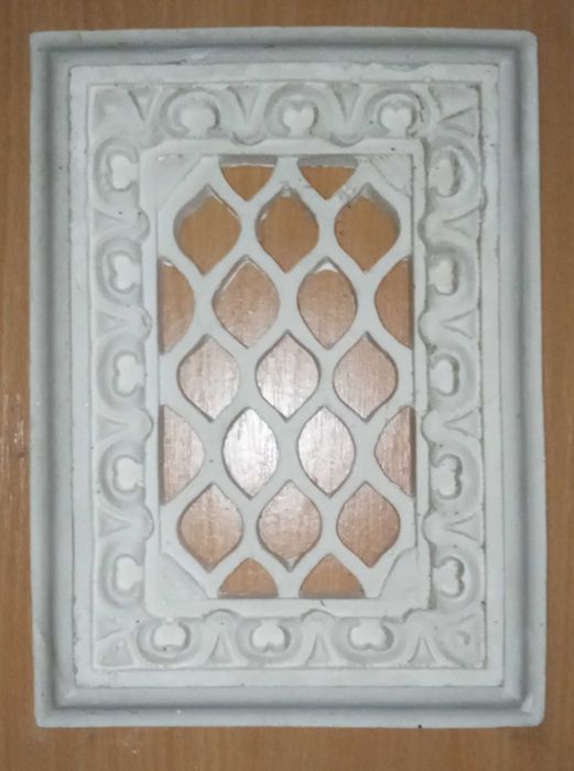 Гіпсова решітка на вентиляцію