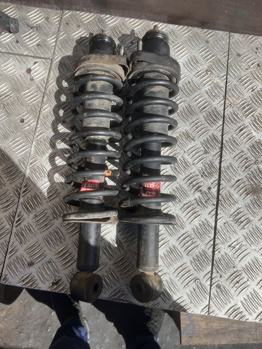 Задние стойки в сборе Mitsubishi Outlander 2005 аутлендер