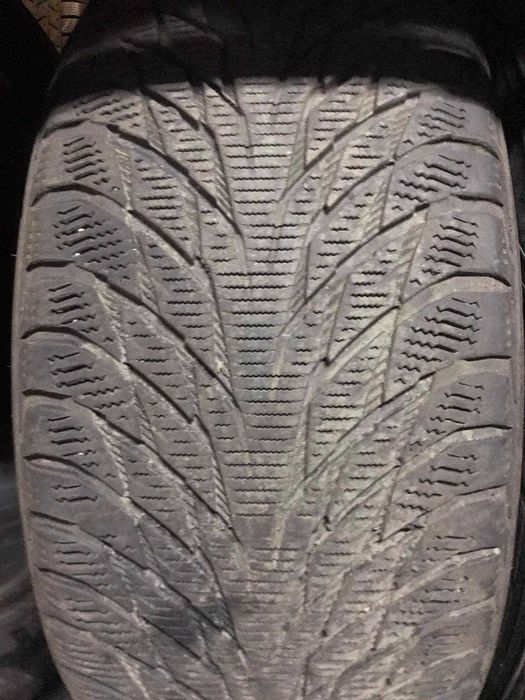 Зима 275/50/20 Nokian Hakkapeliitta 8 б/у зал 9,5мм Резина шины
