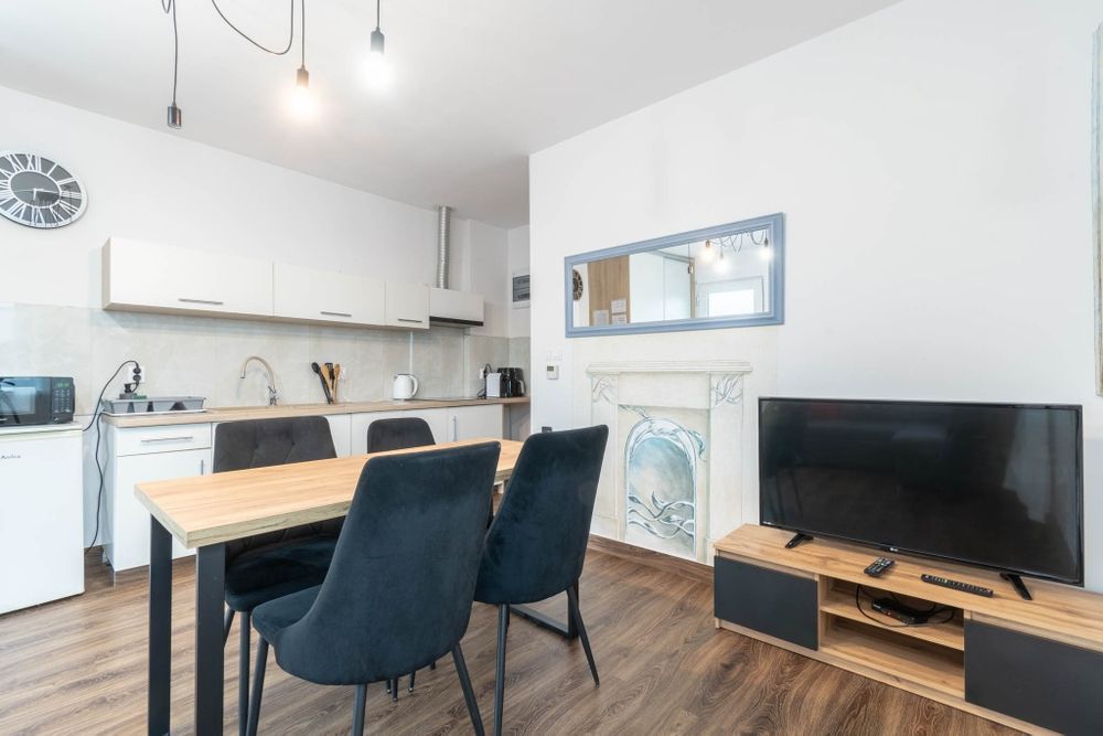 mieszkanie -apartament Paris ,balkon,parking Zakatki Swiata