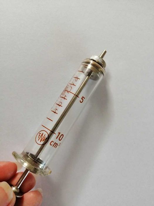 Strzykawka szklana z obsadą metalową. Kolekcjonerska. Vintage, unikat.