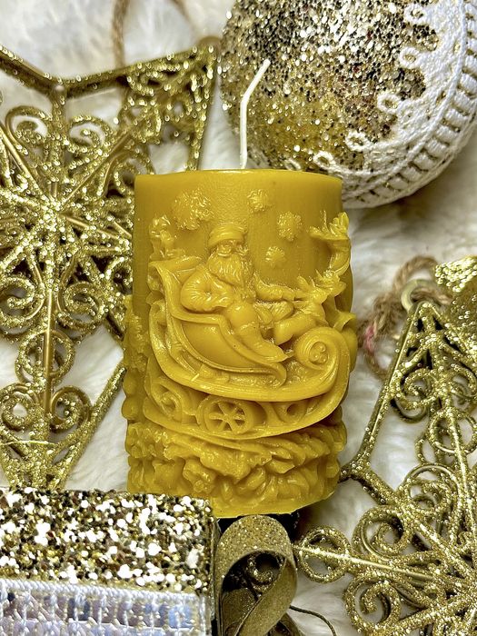 Декоративні новорічні свічки з натурального бджолиного воску