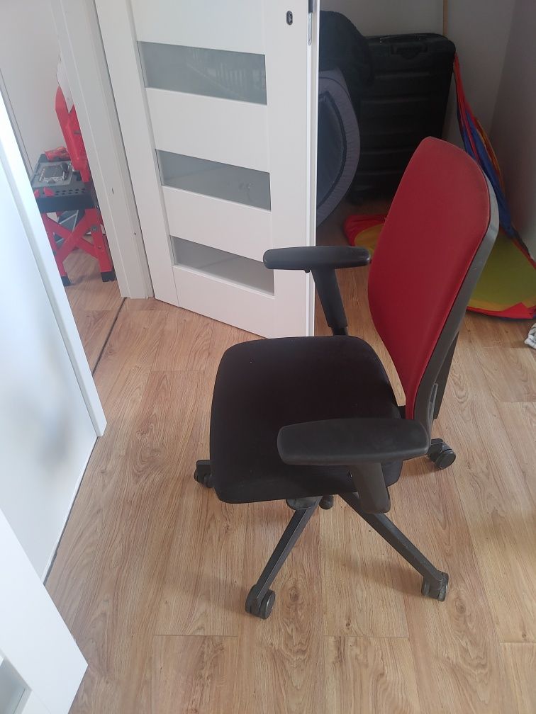 Fotel biurowy, krzesło biurowe, fotel obrotowy