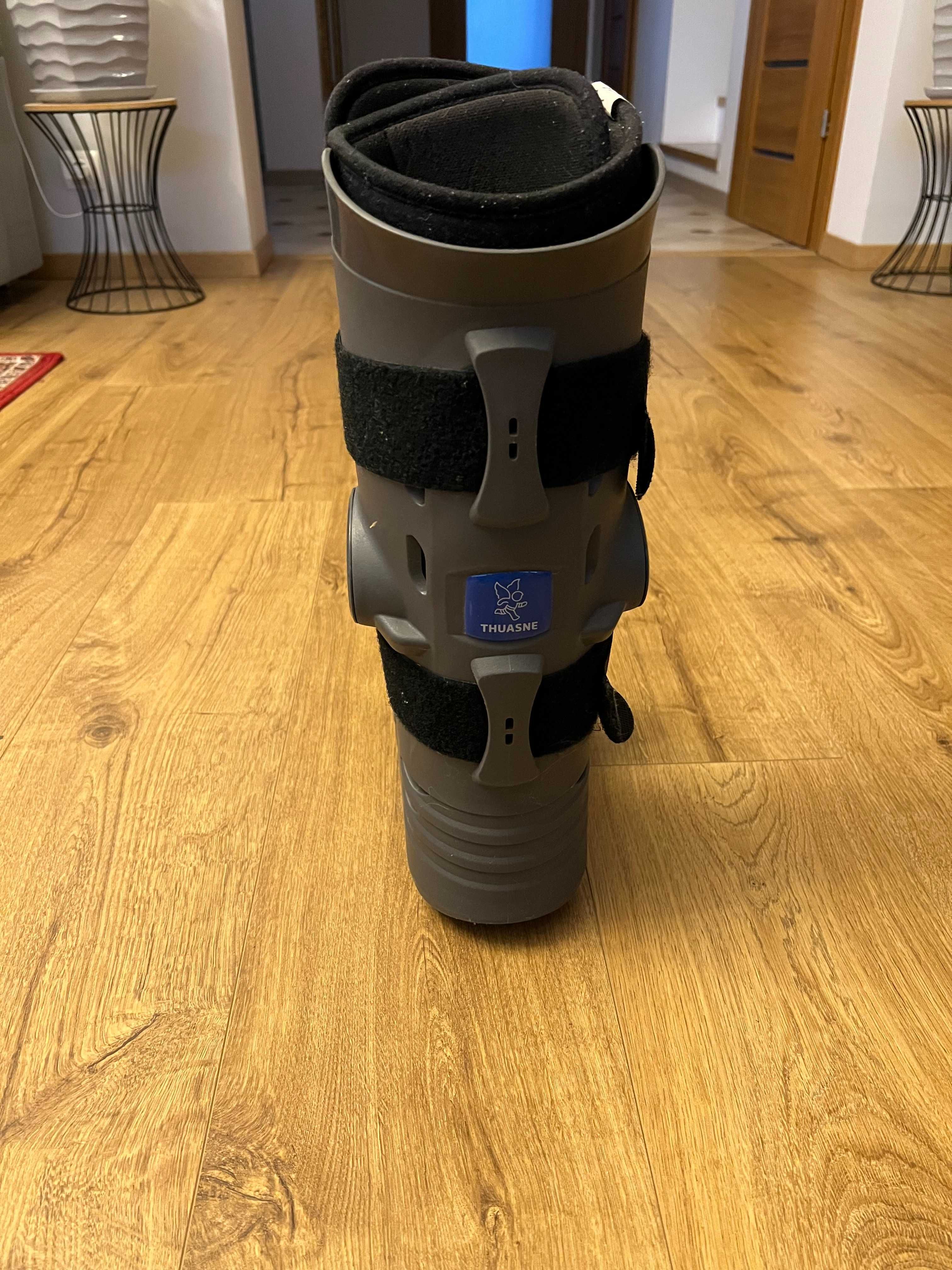 Orteza typu but "Walker boot" XLR8 THUASNE rozmiar M , bez pneumatyki