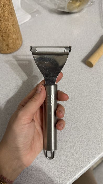 Овочечистка металева