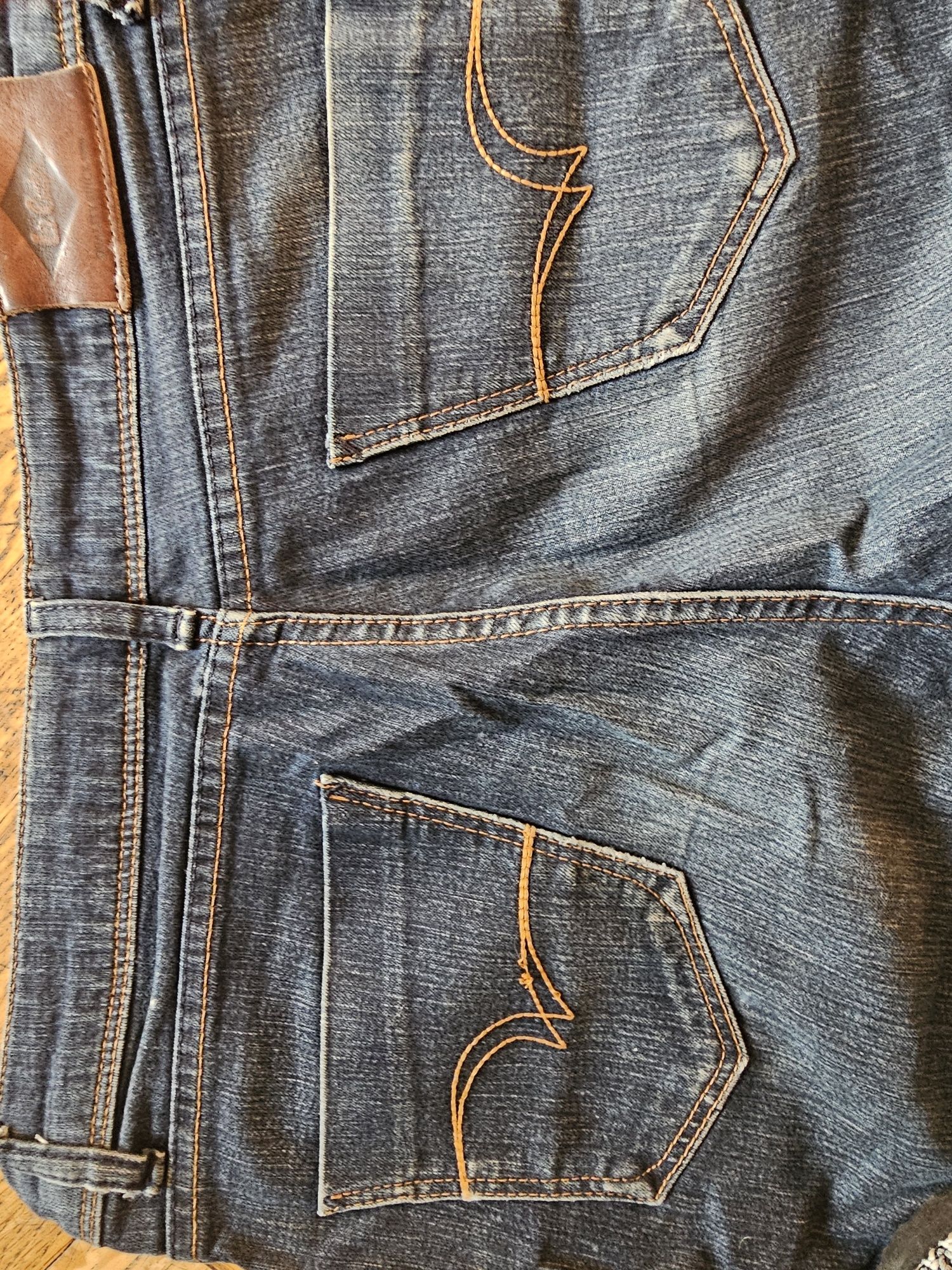 Oryginalne jeans Lee Cooper