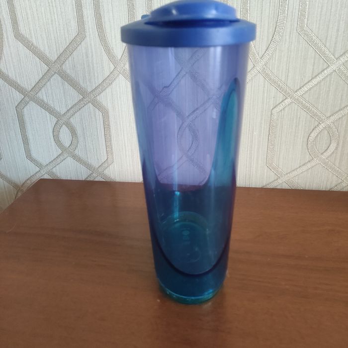 Глечик/Кувшин «Елегантність» Tupperware 1,6л.